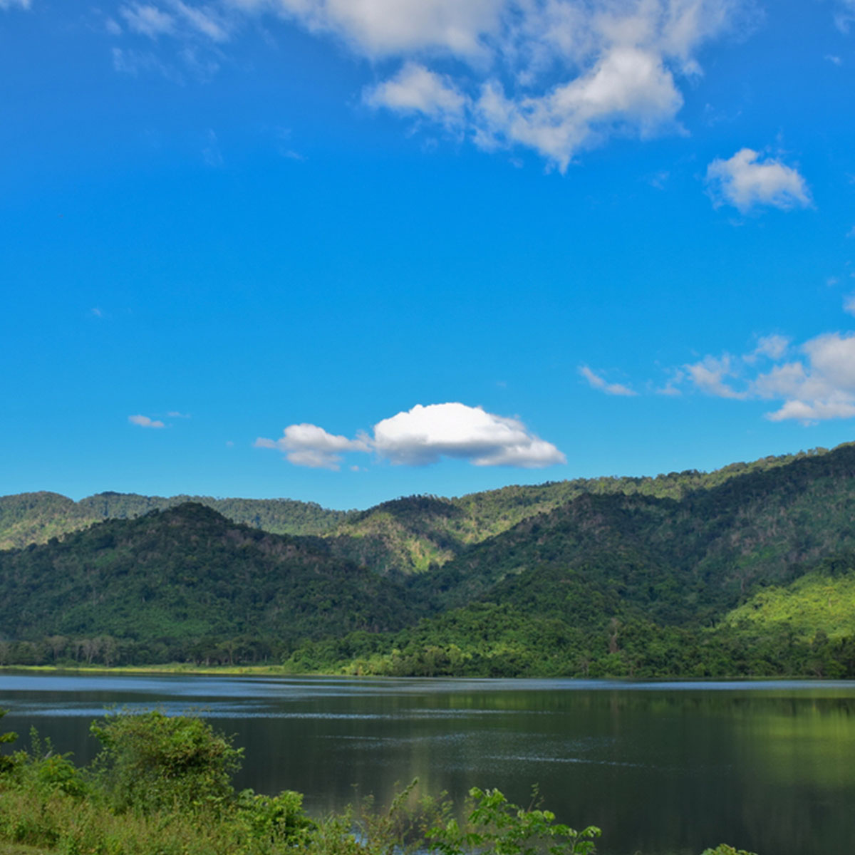 ที่เที่ยวธรรมชาติ อ่างเก็บน้ำทรายทอง จังหวัดนครนายก